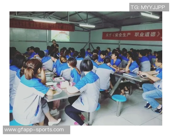 邓罗创立基金会以助精神分裂患者为使命追忆哥哥的悲剧故事 邓罗创立基金会以助精神分裂患者为使命追忆哥哥的悲剧故事