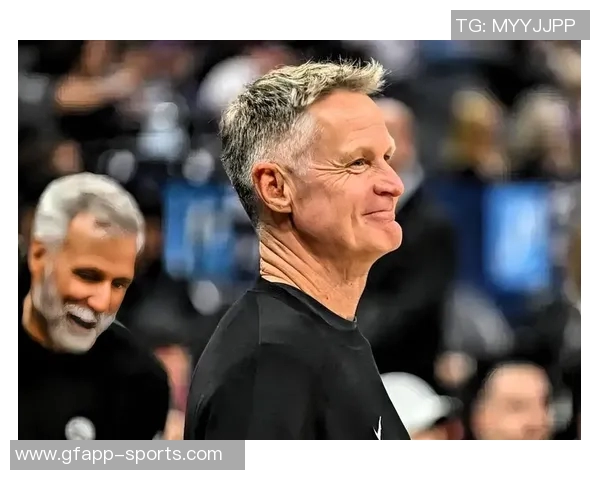 科尔与老将沟通休息时间调配强调合理安排以保护球员健康