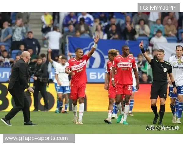 米兰重返意甲榜首位置并列领先展现强劲实力