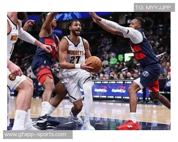 沃特森表现稳定全场14投8中贡献21分5篮板2助攻1盖帽并遭遇5次犯规