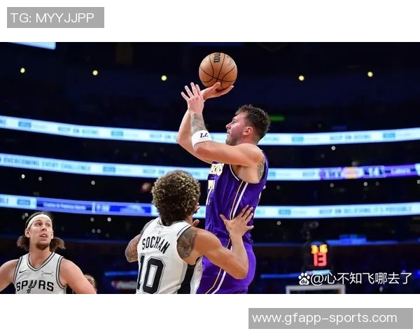 詹姆斯谈火箭挑战提前体验活塞风格需做好充分准备