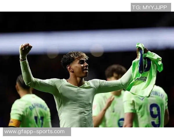 巴萨三叉戟分析：亚马尔稳居首发中锋与左翼位置竞争白热化