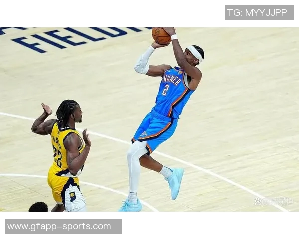 杰伦布朗半场表现回暖17分4板1盖帽次节手感火热独得15分